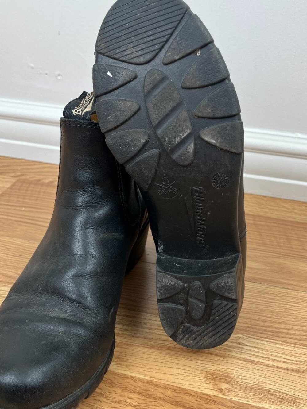 Blundstone Heeled Chelsea Boot Black US 8.5 - Picture 4 of 5